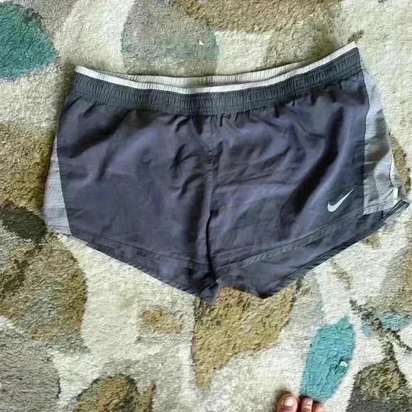 Nike DRI-FIT shorts - Picture 1 of 4